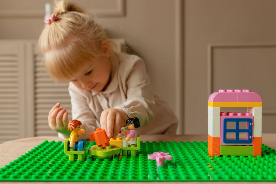 Lego bricks — mixed 2kg box photo 2