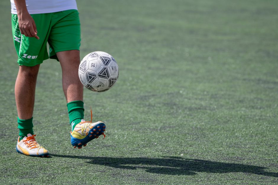 Soccer boots size 7 — Nike photo 3
